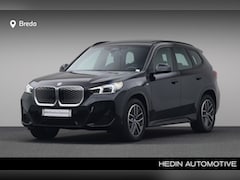 BMW iX1 - eDrive20 67 kWh | Achteruitrijcamera | Comfort Access | Driving Assistant | Panoramadak |