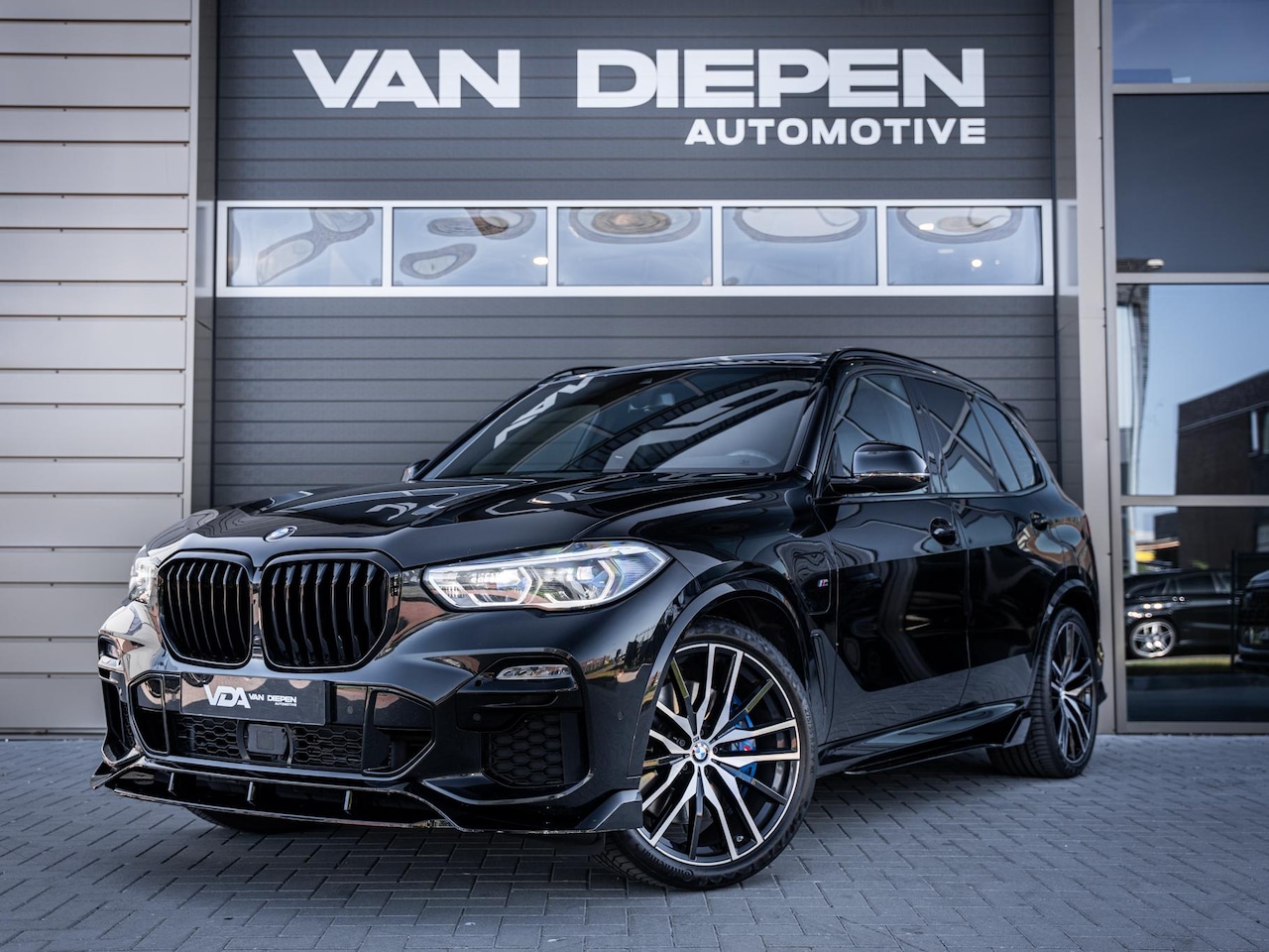 BMW X5 - xDrive45e High Executive M-Sport l Pano l Kuipstoelen l Laser l Luchtv. - AutoWereld.nl
