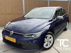 Volkswagen Golf - 1.0 eTSI Life Automaat | Achteruitrijcamera | Navigatiesysteem | Metallic lak | LED verlic