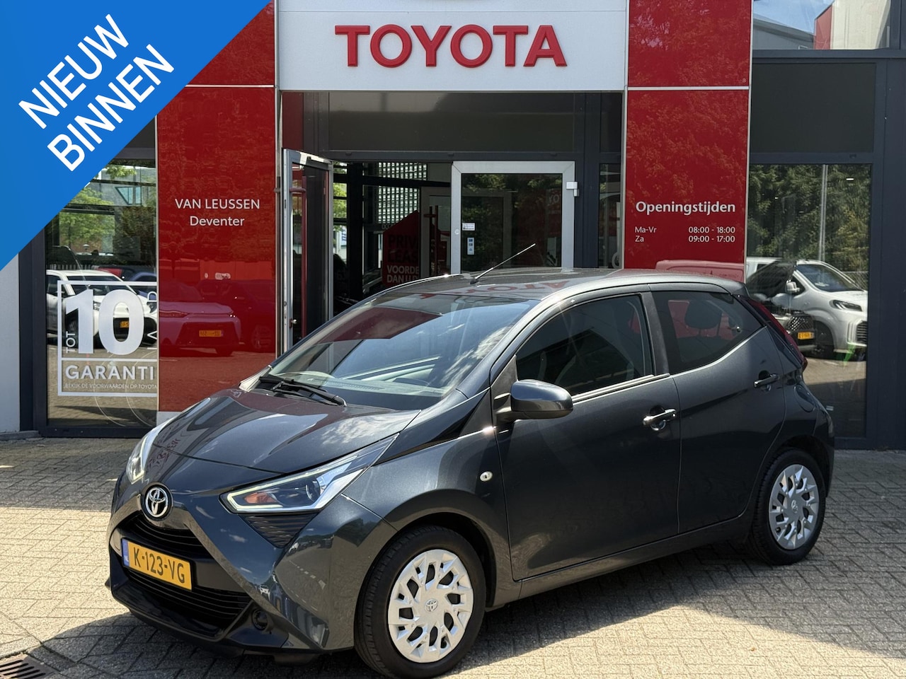 Toyota Aygo - 1.0 VVT-i x-play PARKEERCAMERA AIRCO - AutoWereld.nl
