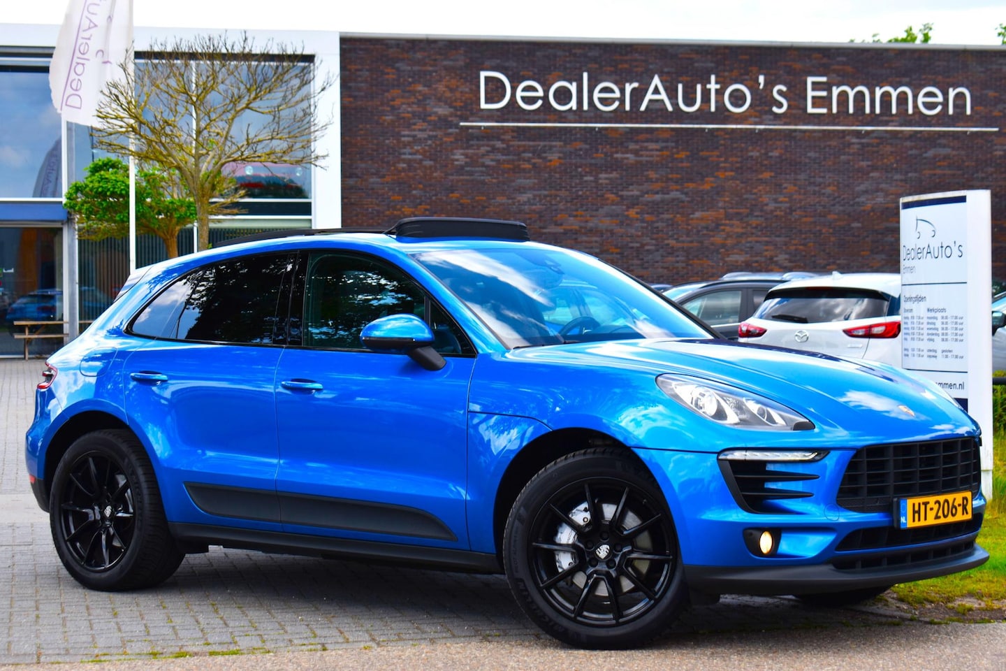 Porsche Macan - 3.0 D PANODAK LED LUCHTVERING NAVI XENON - AutoWereld.nl