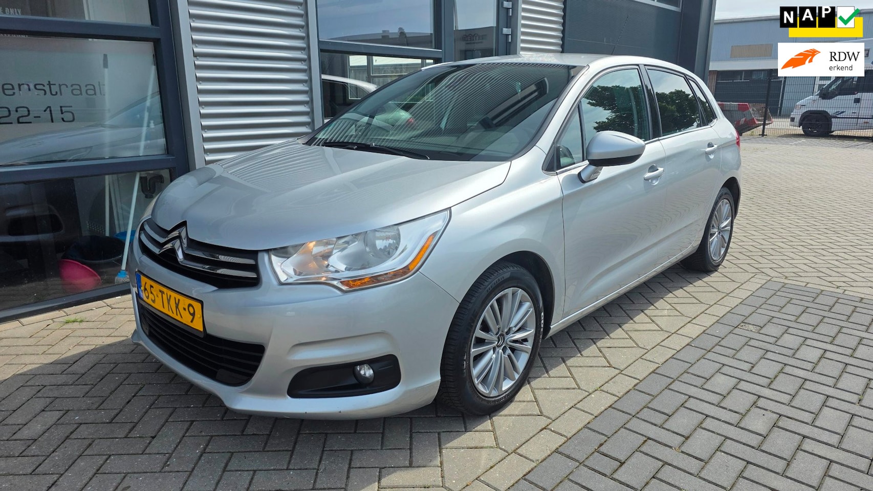 Citroën C4 - 1.6 VTi Ligne Business 1.6 VTi Ligne Business - AutoWereld.nl