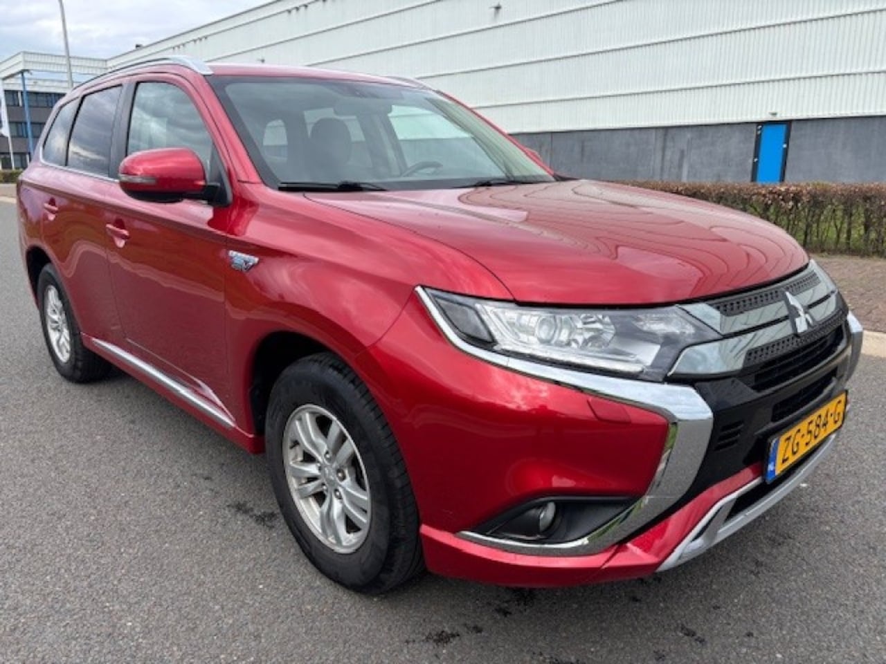Mitsubishi Outlander - 2.4 PHEV Pure 2.4 PHEV Pure - AutoWereld.nl