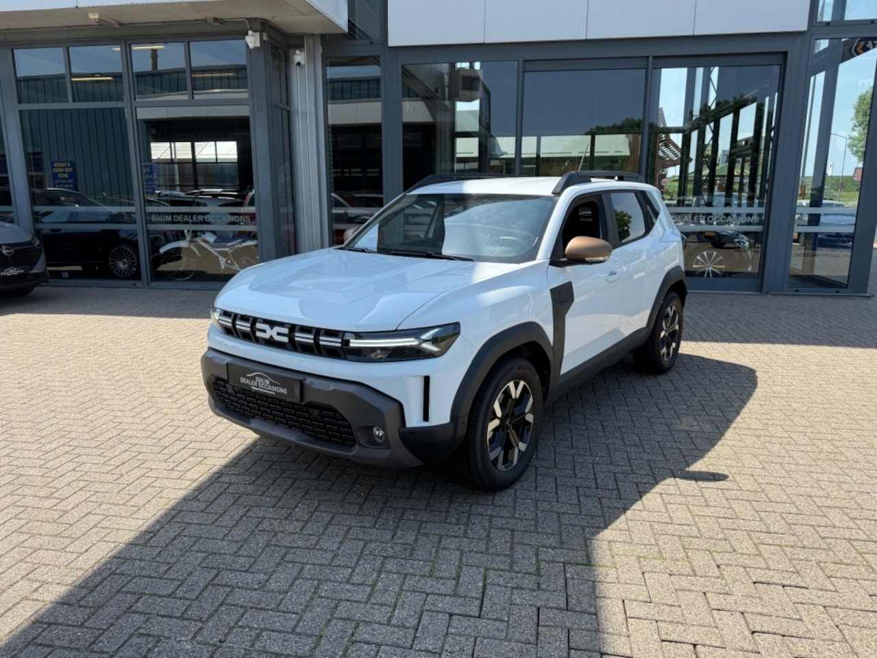 Dacia Duster - 1.6 HYB 140 EXTREME AIRCO LMV NAVI PDC360GR WINTERPACK - AutoWereld.nl