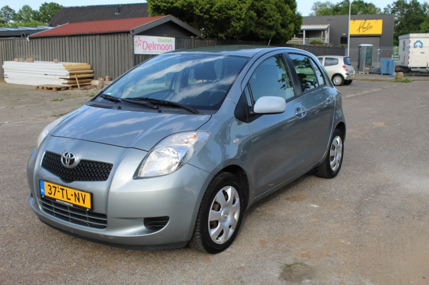 Toyota Yaris - 1.3 VVT-i Sol 1.3 VVTI SOL - AutoWereld.nl