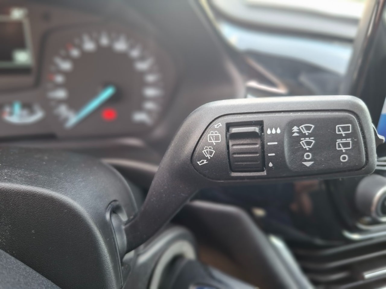 Ford Fiesta - 1.1 Trend RADIO-DAB/CLIMATE/CRUISE/NAVI/PDC/LMV