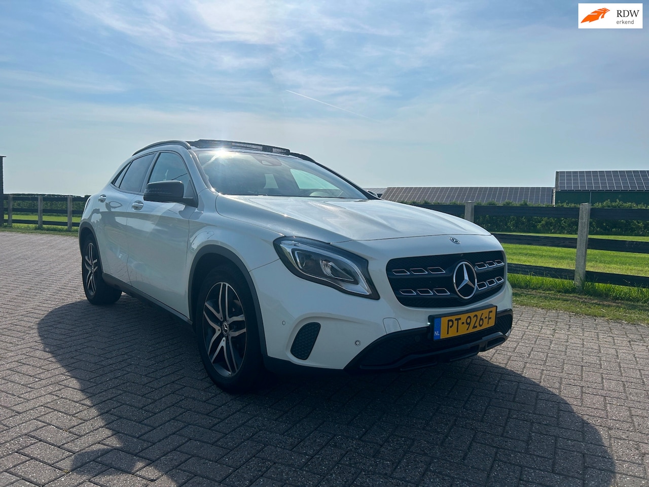 Mercedes-Benz GLA-Klasse - 200 d Premium Plus AMG Sport Full Option Euro6 360 Camera - AutoWereld.nl