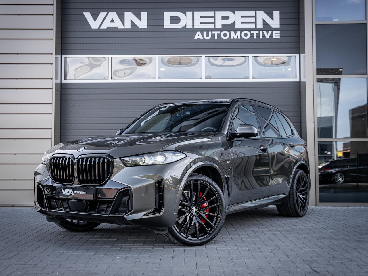 BMW X5 - xDrive50e M-Sport Pro l Pano l HUD l Laser l 360cam - AutoWereld.nl