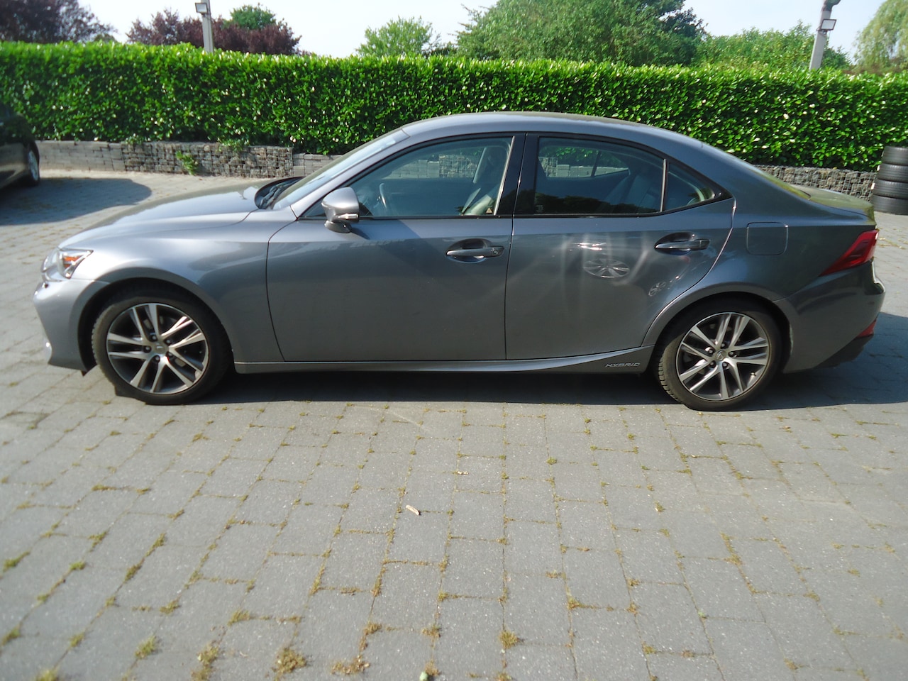 Lexus IS - 300h Hybrid Business Line ederlandse auto met nap facelift model