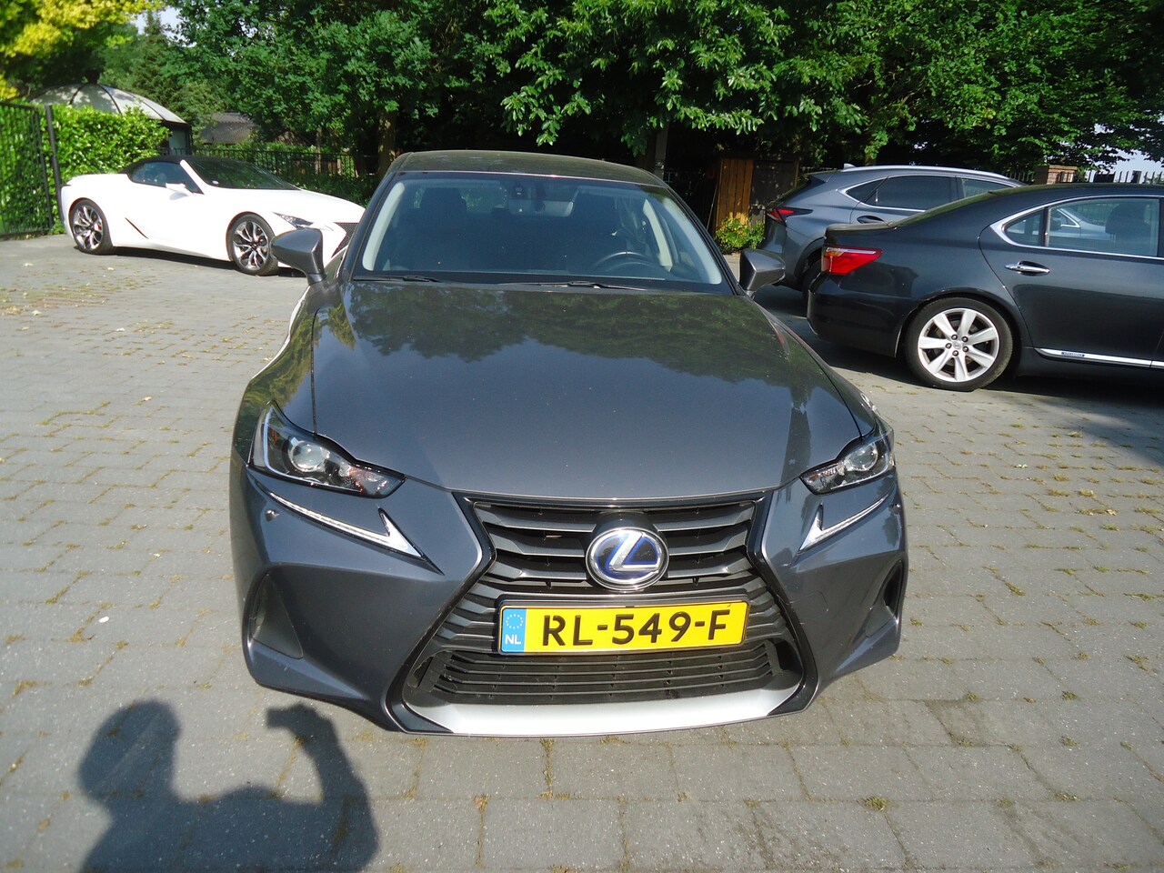 Lexus IS - 300h Hybrid Business Line Nederlandse auto met nap facelift model