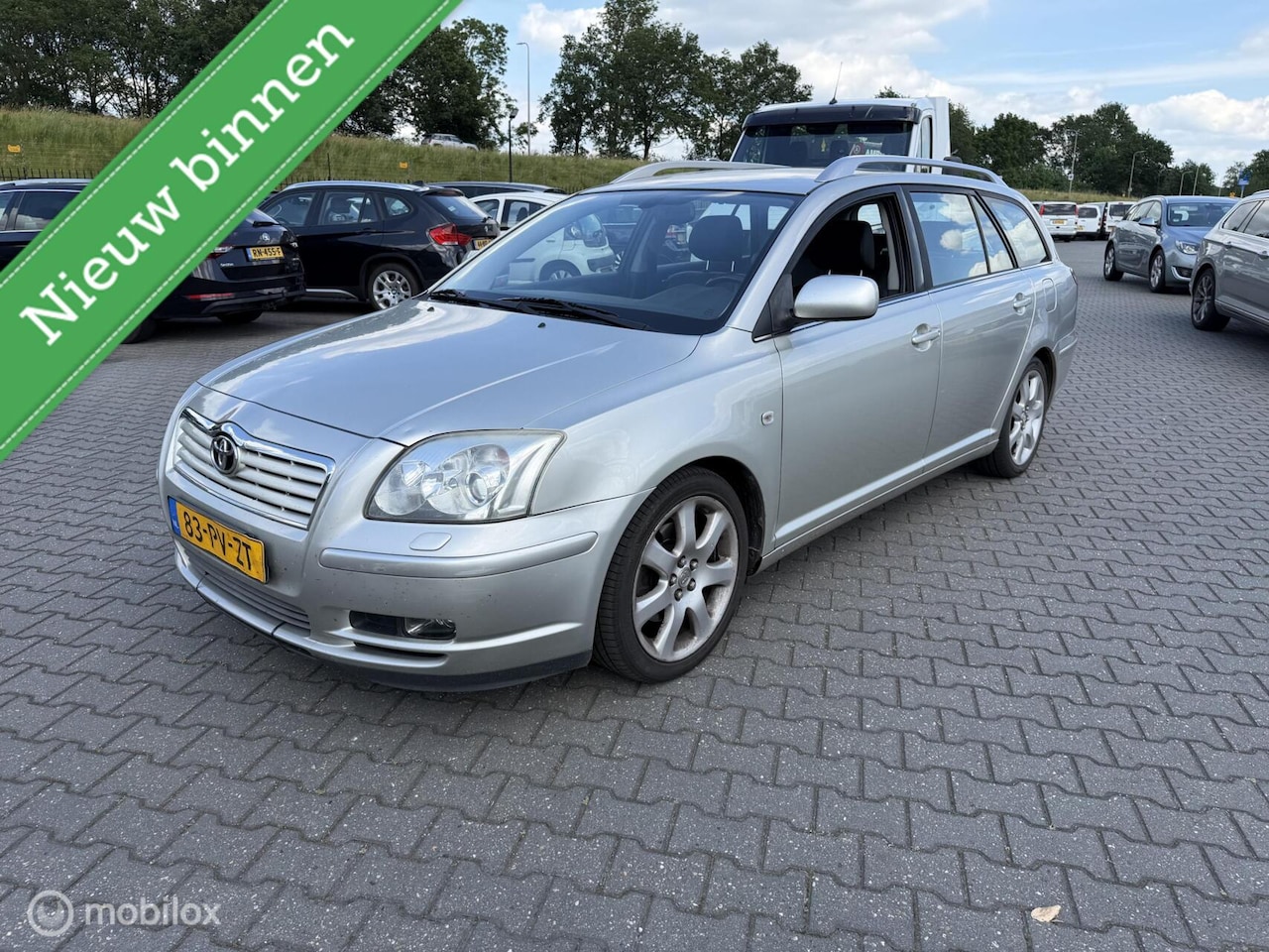 Toyota Avensis Wagon - 2.4 VVTi Linea Luna automaat - AutoWereld.nl