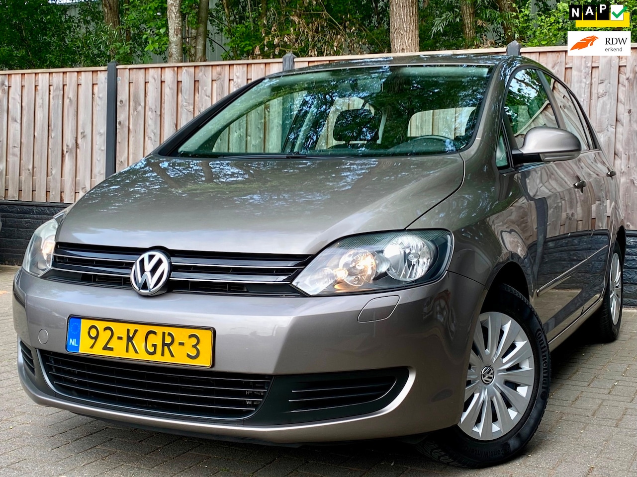 Volkswagen Golf Plus - 1.4 TSI Comfortline NL Auto I Automaat I Dealer Onderhouden I 1e Eigenaar I Navi I Airco I - AutoWereld.nl