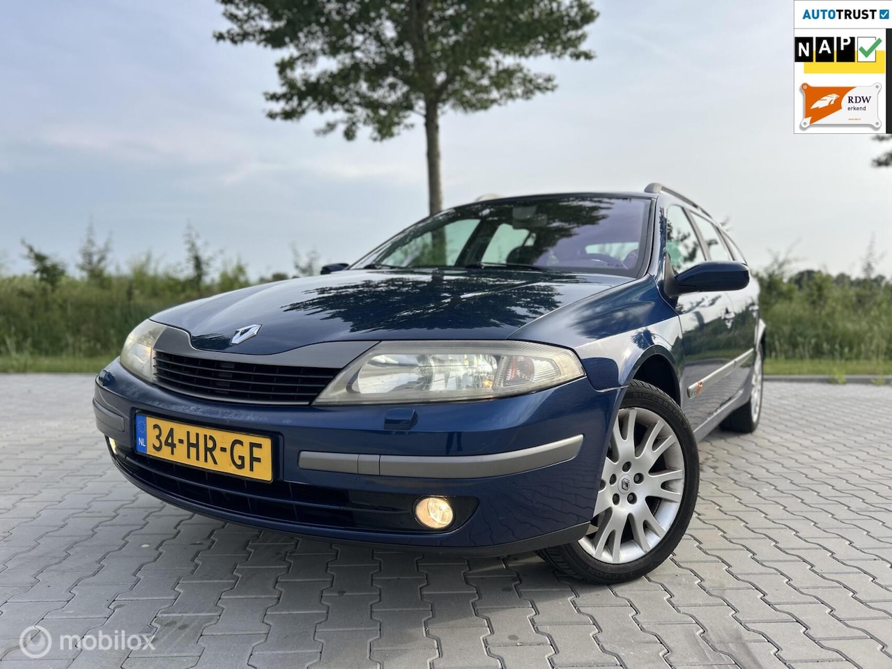 Renault Laguna Grand Tour - 1.8-16V Dynamique|NAP|APK|AIRCO| - AutoWereld.nl
