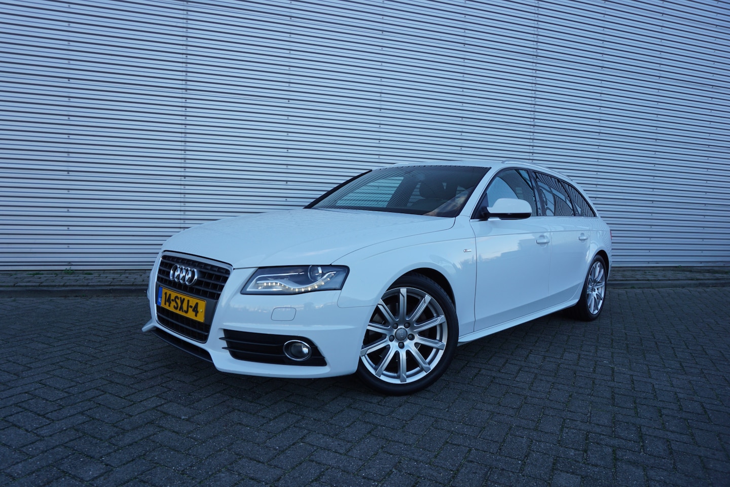 Audi A4 Avant - 1.8 TFSI Pro Line S Climate / Navi / Cruise / Parkeersens. / Lm velgen / NAP - AutoWereld.nl