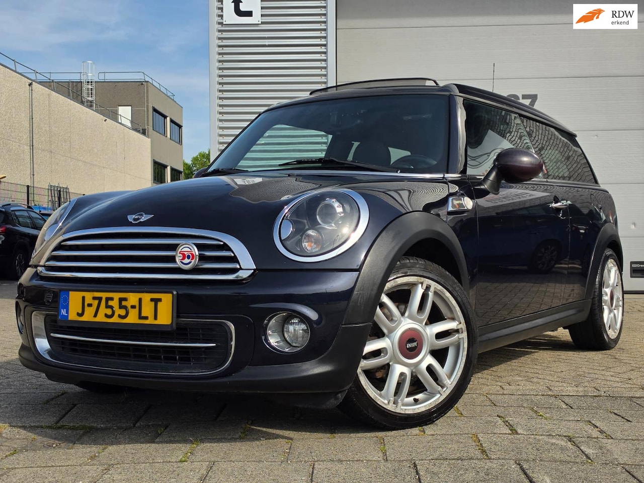 MINI Clubman - 1.6 Cooper Hampton|Opendak|Stoelverwarming|Leer|Airco|Bi-Xenon - AutoWereld.nl