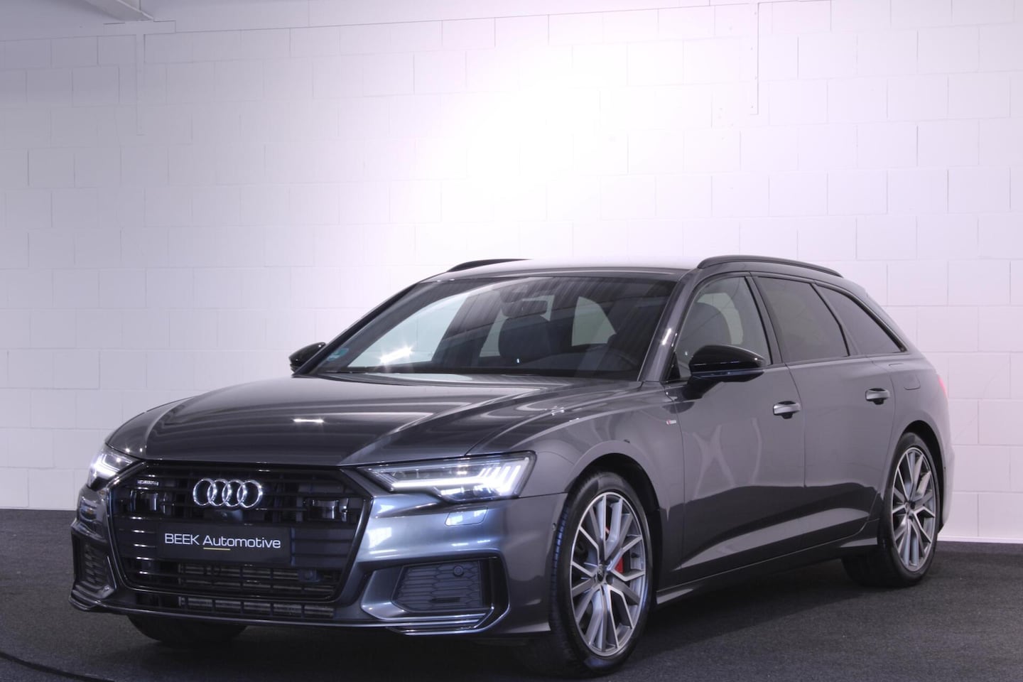 Audi A6 Avant - 55 TFSIe Quattro Competition | 360CAM | TRKHAAK - AutoWereld.nl