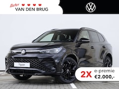 Volkswagen Tiguan - R-Line Edition 1.5 eHybrid 200 kW / 272 PK SUV 6 v | Trekhaak | Panorama | Head Up | Black
