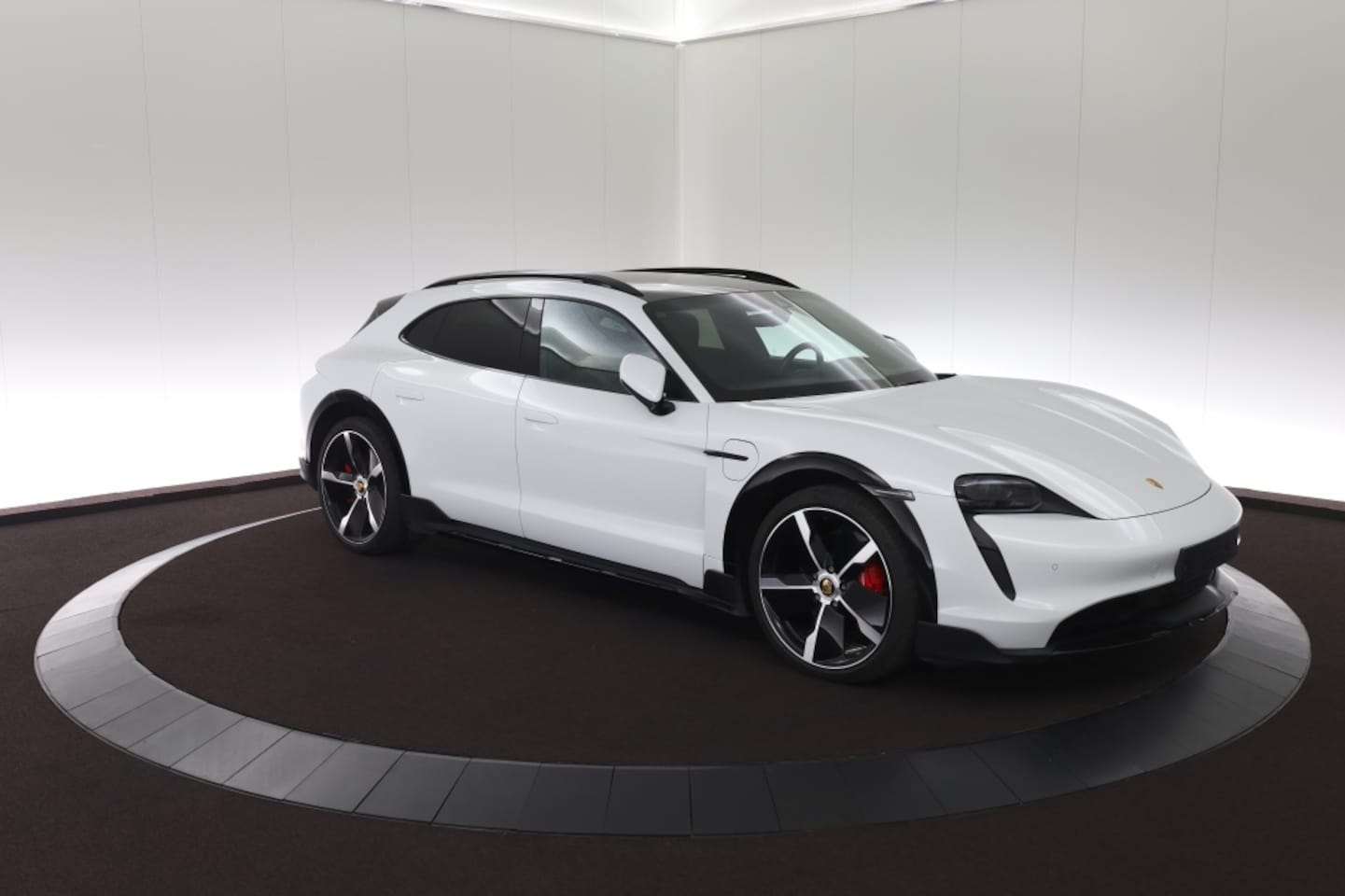 Porsche Taycan Cross Turismo - 4S 93 kWh Performance pack ,Off Road Desingn Pack, Inno-Drive, S - AutoWereld.nl