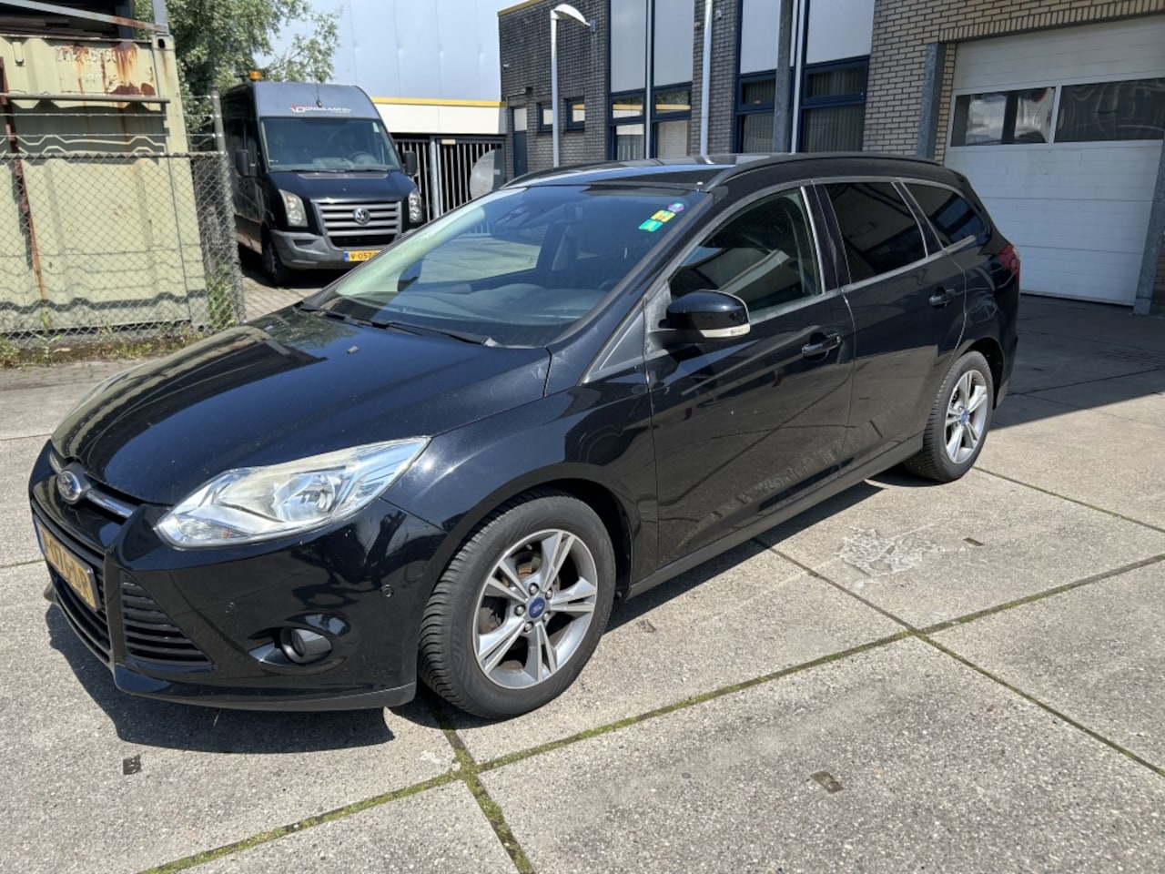 Ford Focus Wagon - 1.0 EcoB. Edit. Plus TURBO DEFECT / BROKEN - AutoWereld.nl