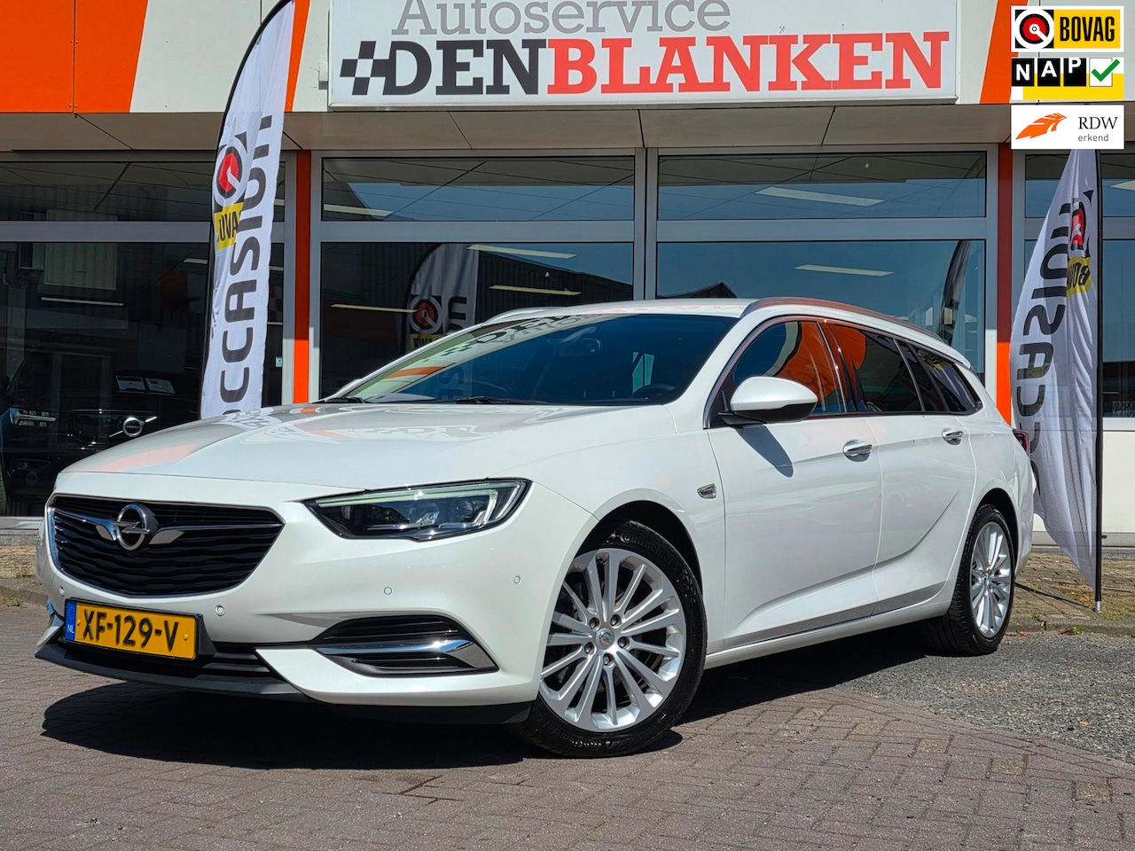 Opel Insignia Sports Tourer - 1.6 Turbo Bns Executive 200pk BJ.12-2018 / Navi / Camera / Clima / Keyless / Led / 18"Lmv - AutoWereld.nl
