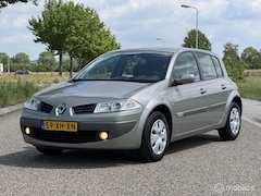 Renault Mégane - 1.6-16V Business Line