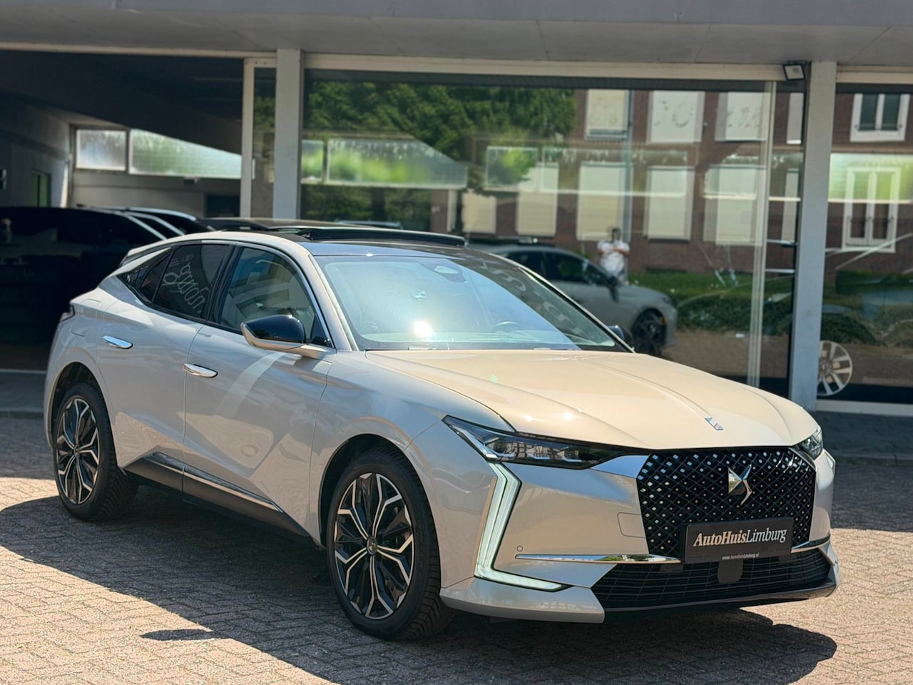 DS 4 - E-Tense Rivoli|Pano|Camera|NAV|Nieuwstaat|Wit interieur|HUD|Night Vision - AutoWereld.nl