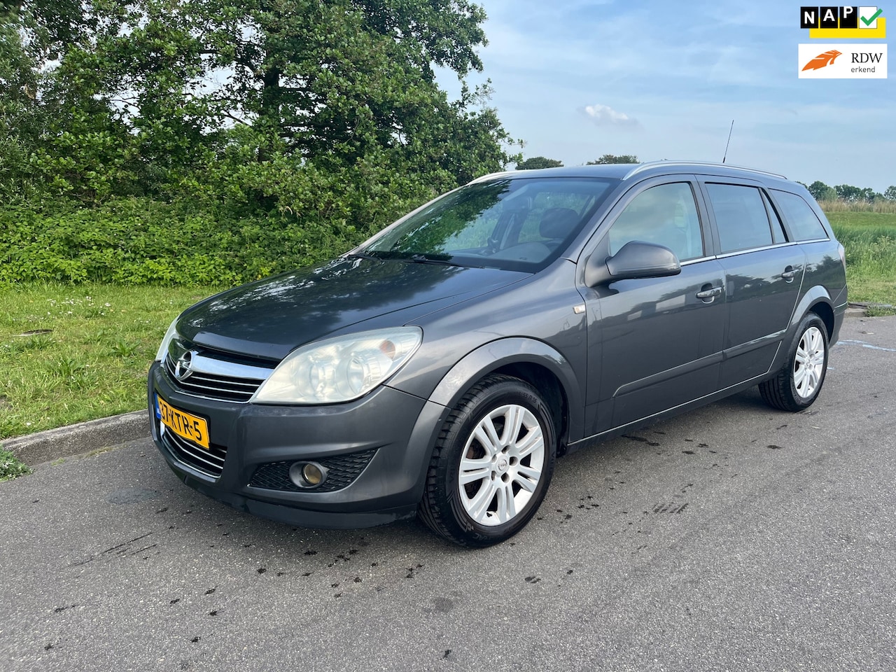 Opel Astra Wagon - 1.8 Cosmo BJ 2010 AIRCO Trekhaak 180 dkm - AutoWereld.nl