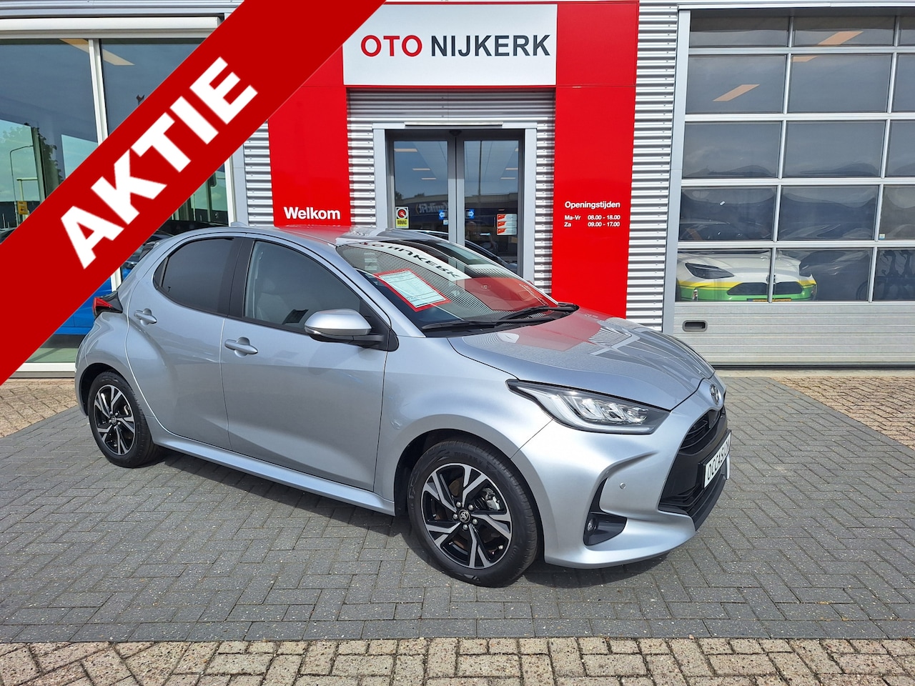 Toyota Yaris - 1.5 Hybrid 115 Dynamic Limited met Comfort Pack**Zomeraanbieding!! gratis trekhaak** - AutoWereld.nl