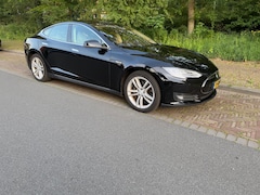 Tesla Model S - Base