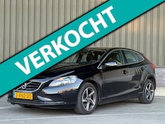 Volvo V40 - 1.6 T3 Momentum / dealer onderhouden