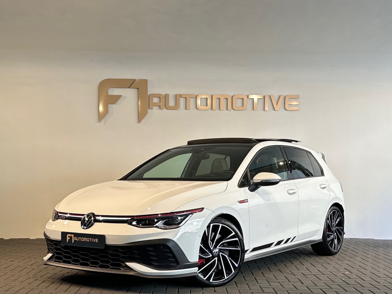 Volkswagen Golf - 2.0 TSI GTI Clubsport Pano|HuD|Memory|H/K|IQ - AutoWereld.nl