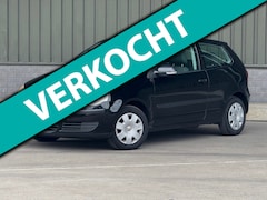 Volkswagen Polo - 1.4 / Automaat / Nieuwe APK / 16V Trendline