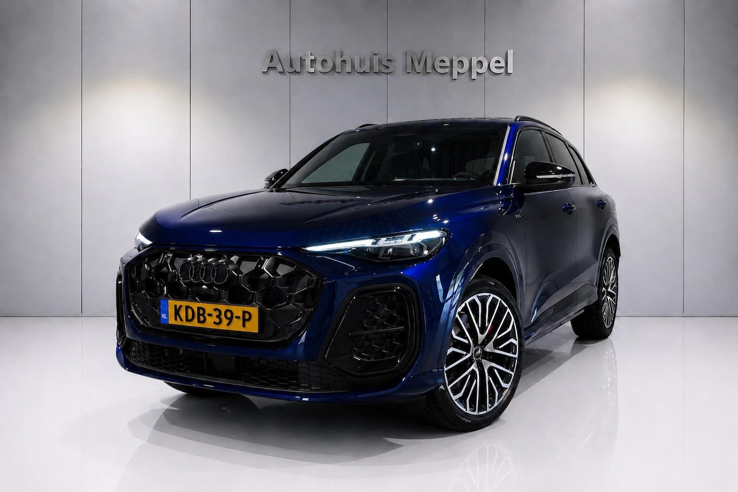 Audi Q5 - Quattro *DIRECT RIJDEN*S-Line*Matrix*Trekhaak*Pano*5-jaar garantie - AutoWereld.nl