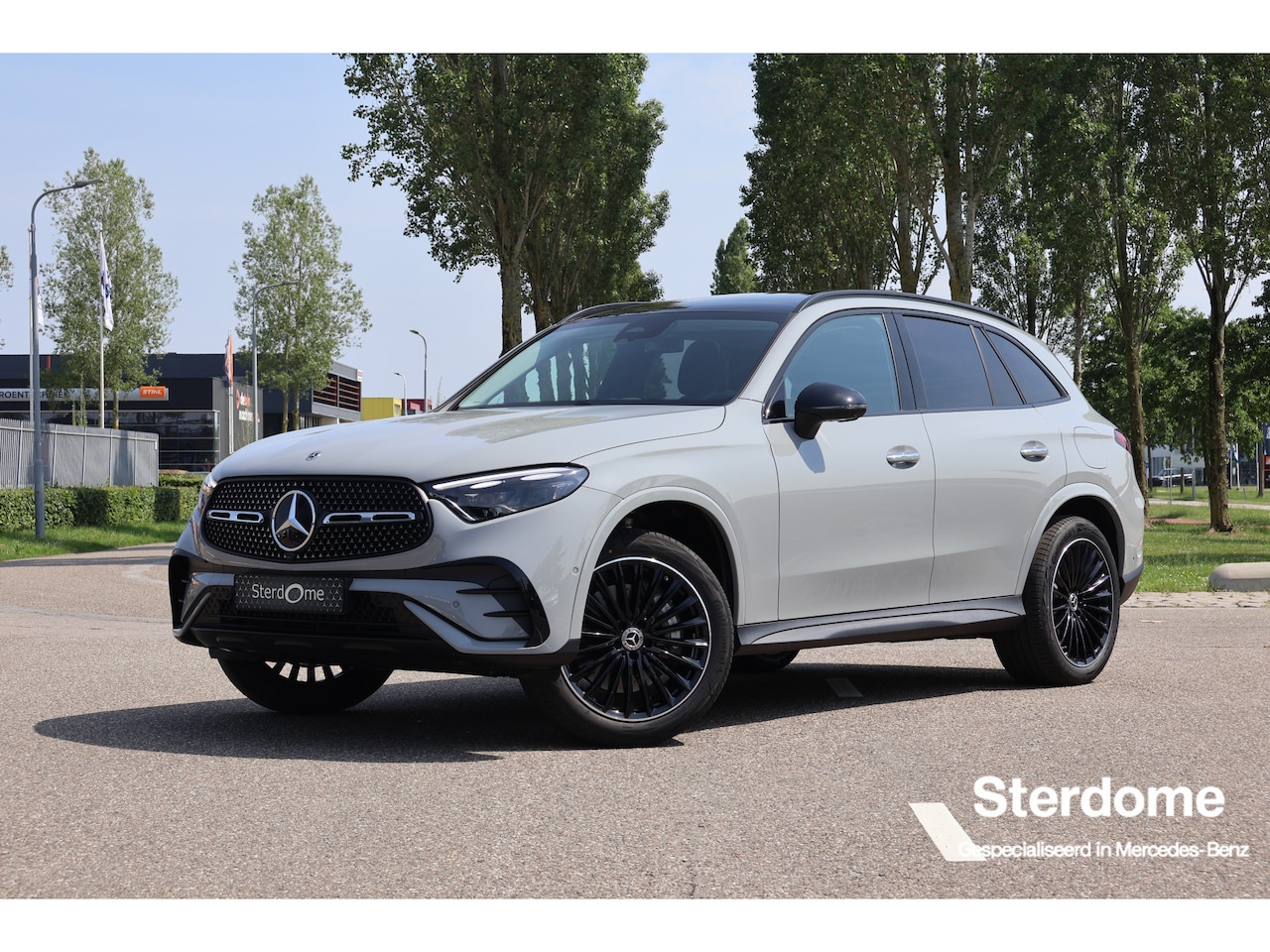 Mercedes-Benz GLC-klasse - 400e 4MATIC AMG Line Premium 381 PK I MANUFAKTUR ALPINE I Panorama dak I Trekhaak I 360 ca - AutoWereld.nl