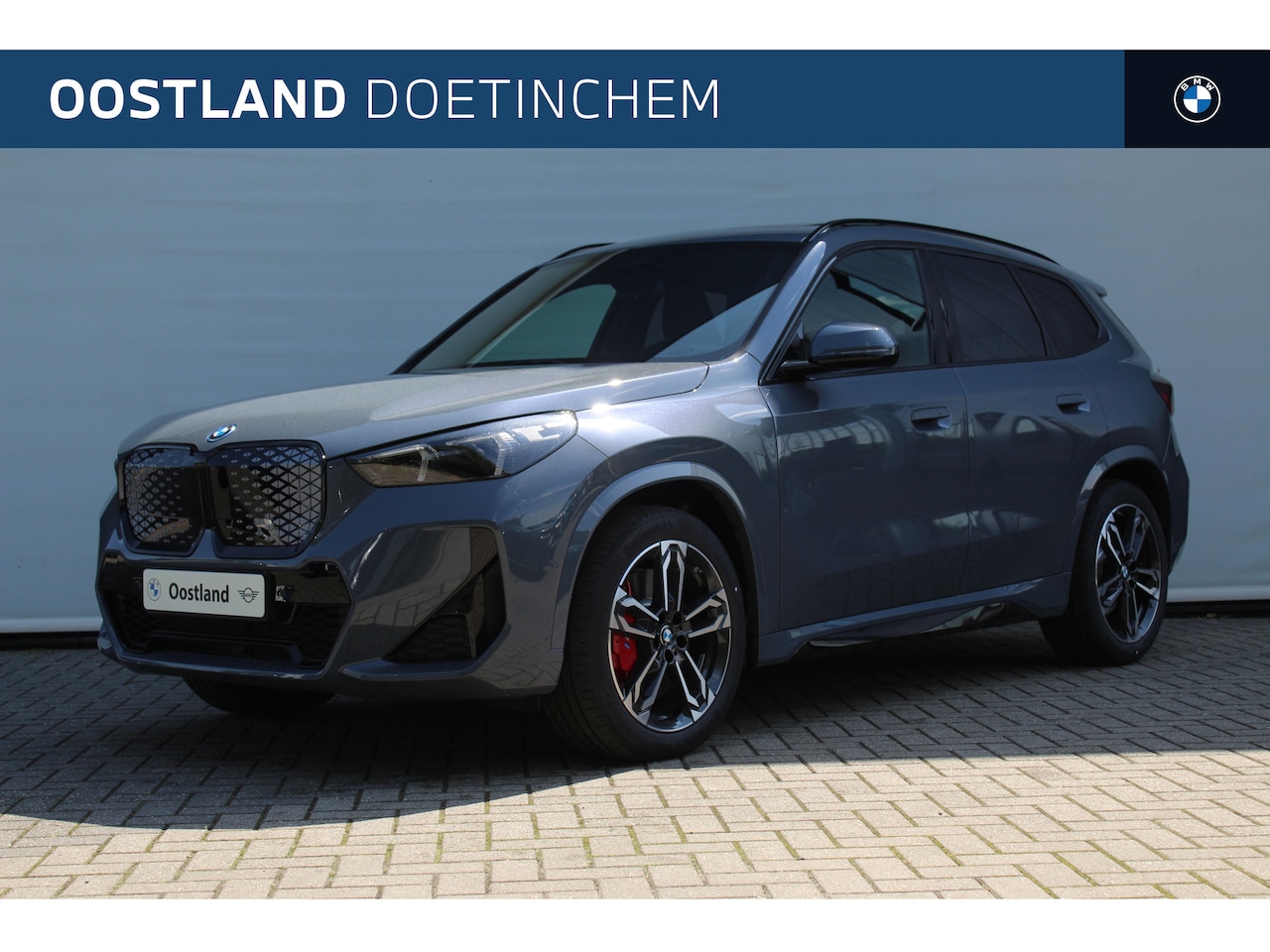 BMW iX1 - eDrive20 M Sport / Panoramadak / Trekhaak / Sportstoelen / Adaptieve LED / Head-Up / Comfo - AutoWereld.nl
