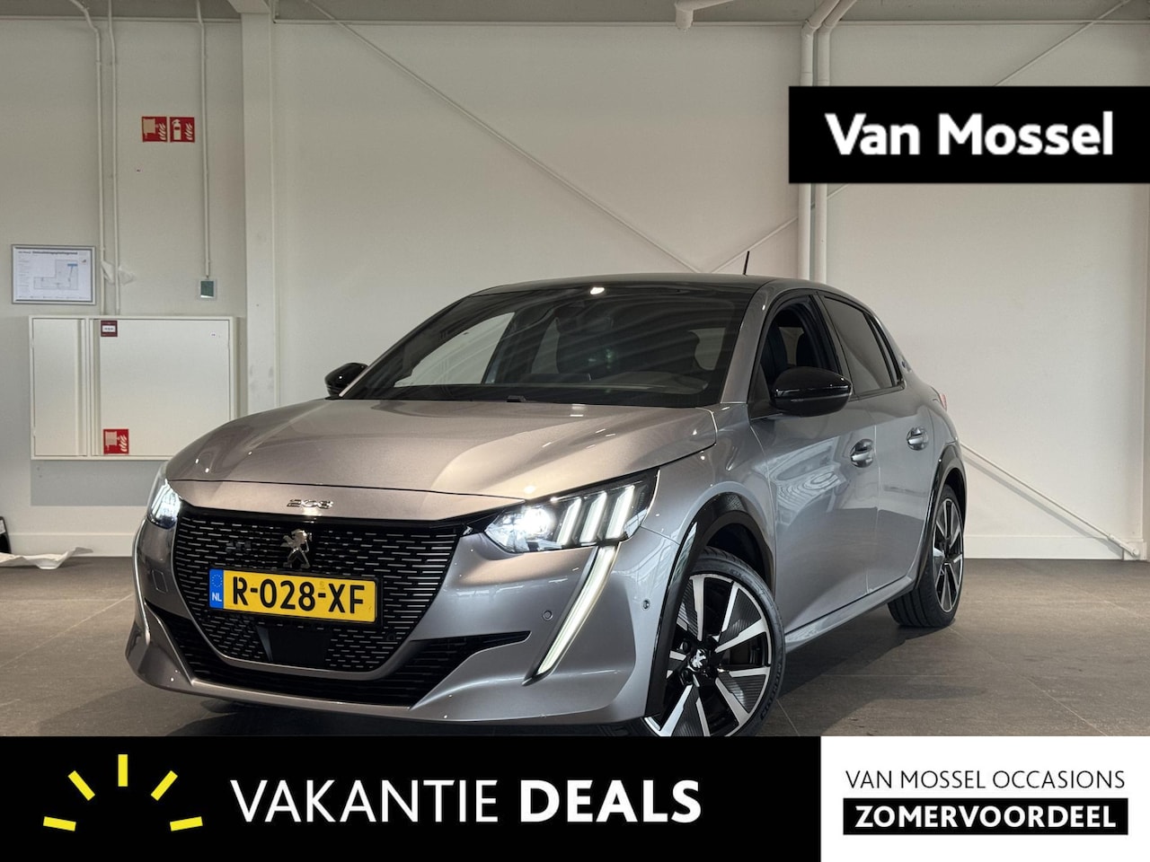 Peugeot e-208 - EV GT 350 50 kWh | Panoramadak | Stoelverwarming | Camera - AutoWereld.nl