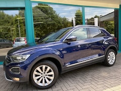 Volkswagen T-Roc - 1.5 TSI SPORT DSG, Virtual, CarPlay, LED, Camera, TrHaak