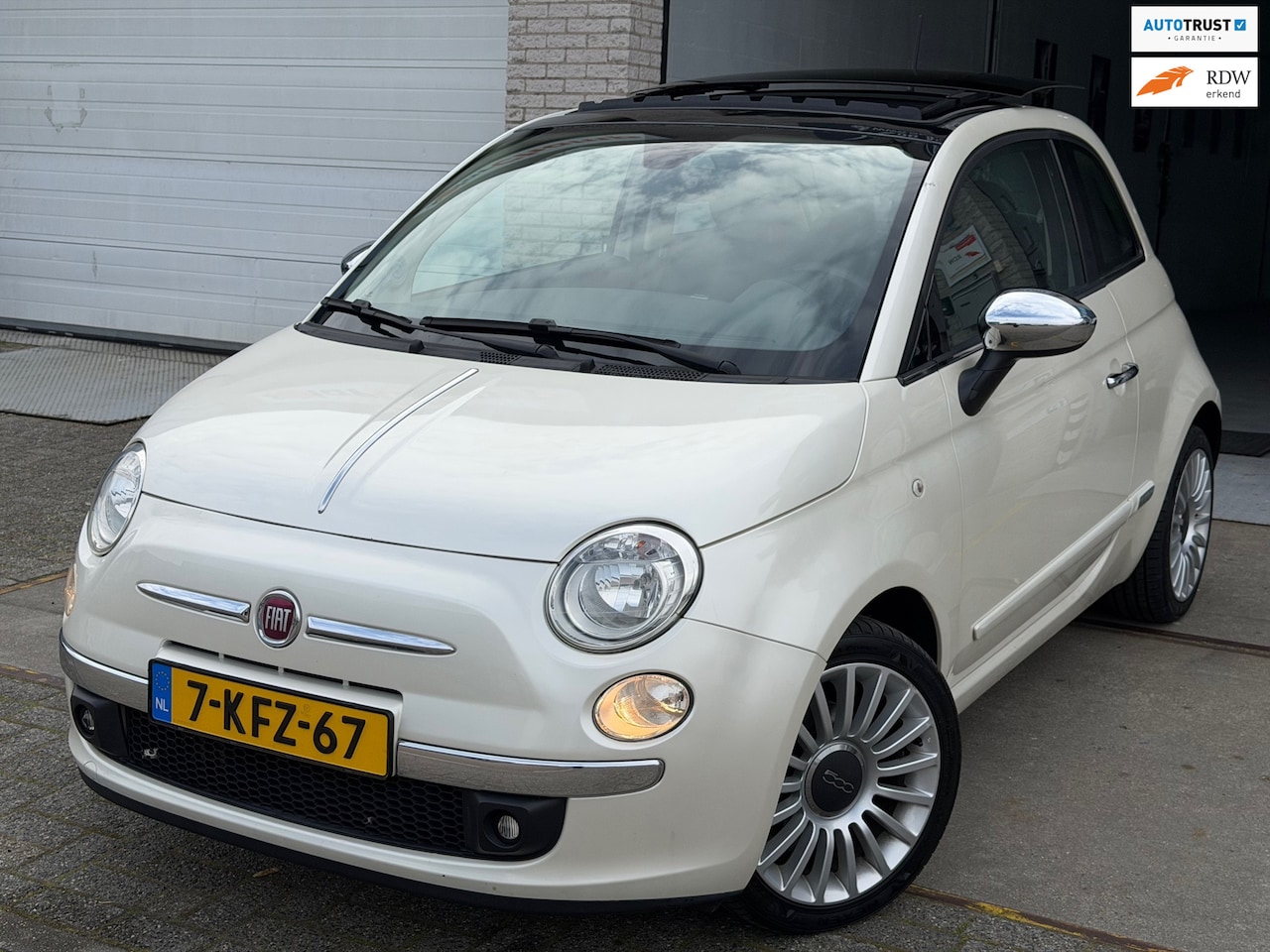Fiat 500 - 0.9 TwinAir Lounge/ 2e EIG/ dealeronderhouden/ 1jaar apk/ volle opties/ zeer nette auto. - AutoWereld.nl