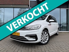 Volkswagen Touran - 1.2 TSI Highline Edition R Line 7p - Navi - Trekhaak - LED