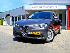 Alfa Romeo Stelvio - 2.2d 180pk Super Aut. Xenon|Clima|Navi|DAB+|Half Leder