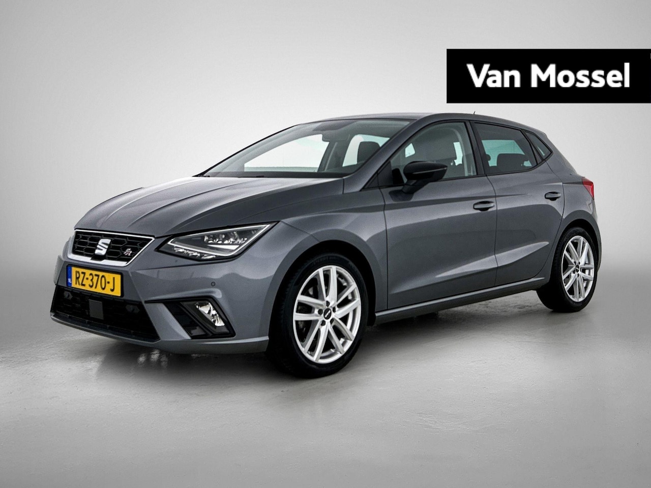 SEAT Ibiza - 1.5 TSI EVO FR Business Intense Metallic lak | Lichtmetalen velgen | Navigatie - AutoWereld.nl