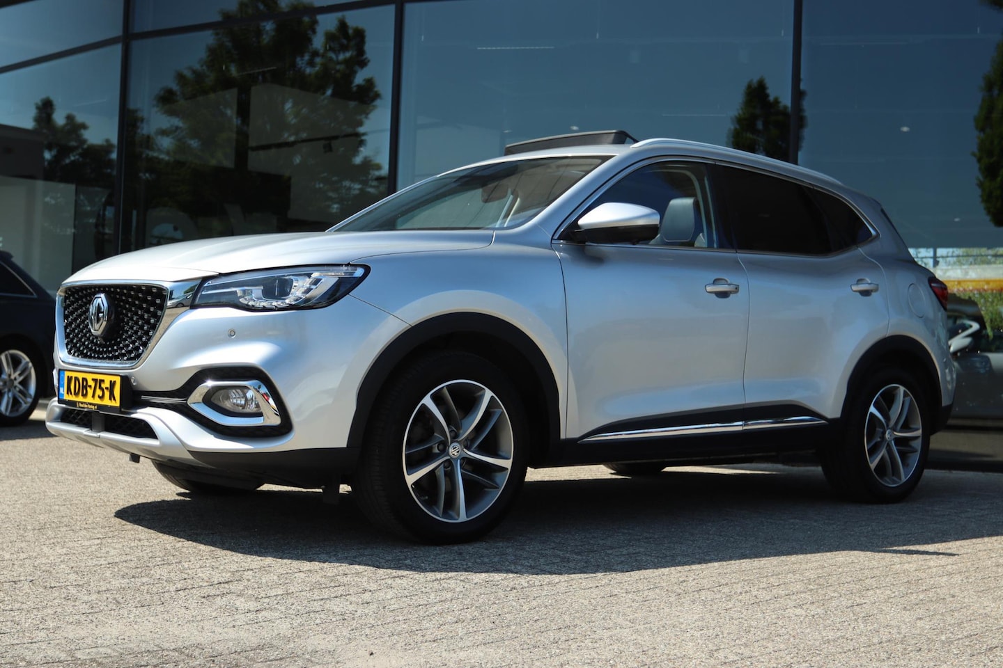 MG EHS - 1.5 TGDI LUXURY | PANO | CARPLAY | 360 CAMERA | ACC | STOELVERW. | VIRT. COCKPIT - AutoWereld.nl