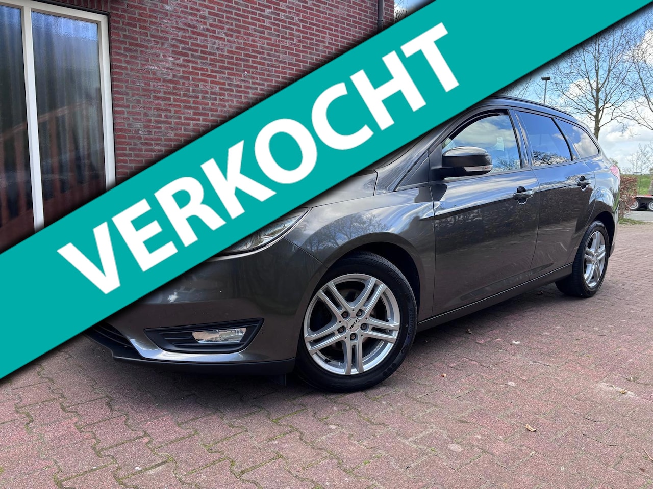 Ford Focus Wagon - 1.0 Titanium 1.0 Titanium - AutoWereld.nl