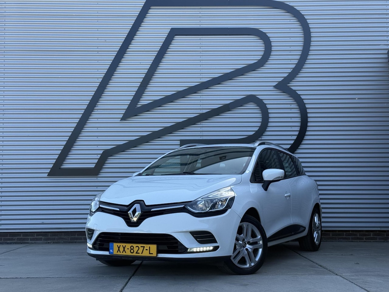 Renault Clio Estate - 0.9 TCe Zen 2e Eigenaar|Navi|Airco|Cruise|Goed Onderhouden|N.A.P|APK tot 09-2026 - AutoWereld.nl