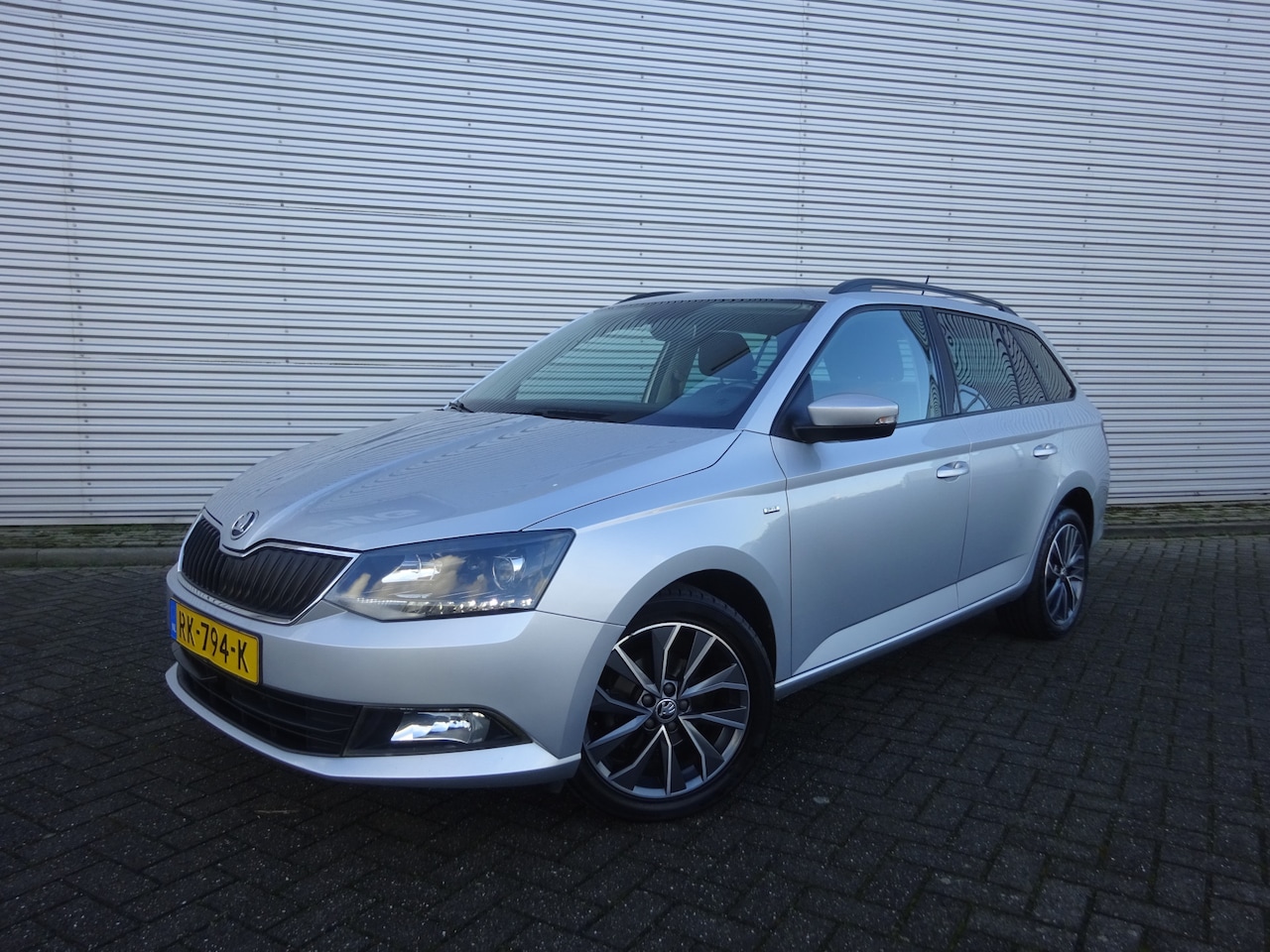 Skoda Fabia Combi - 1.0 TSI Drive 1e Eigenaar / Climate / Navi / Cruise / Parkeers. / Lm velgen / NAP - AutoWereld.nl