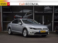 Volkswagen Passat - 1.4 TSI GTE Carplay Leder Sfeerverlichting