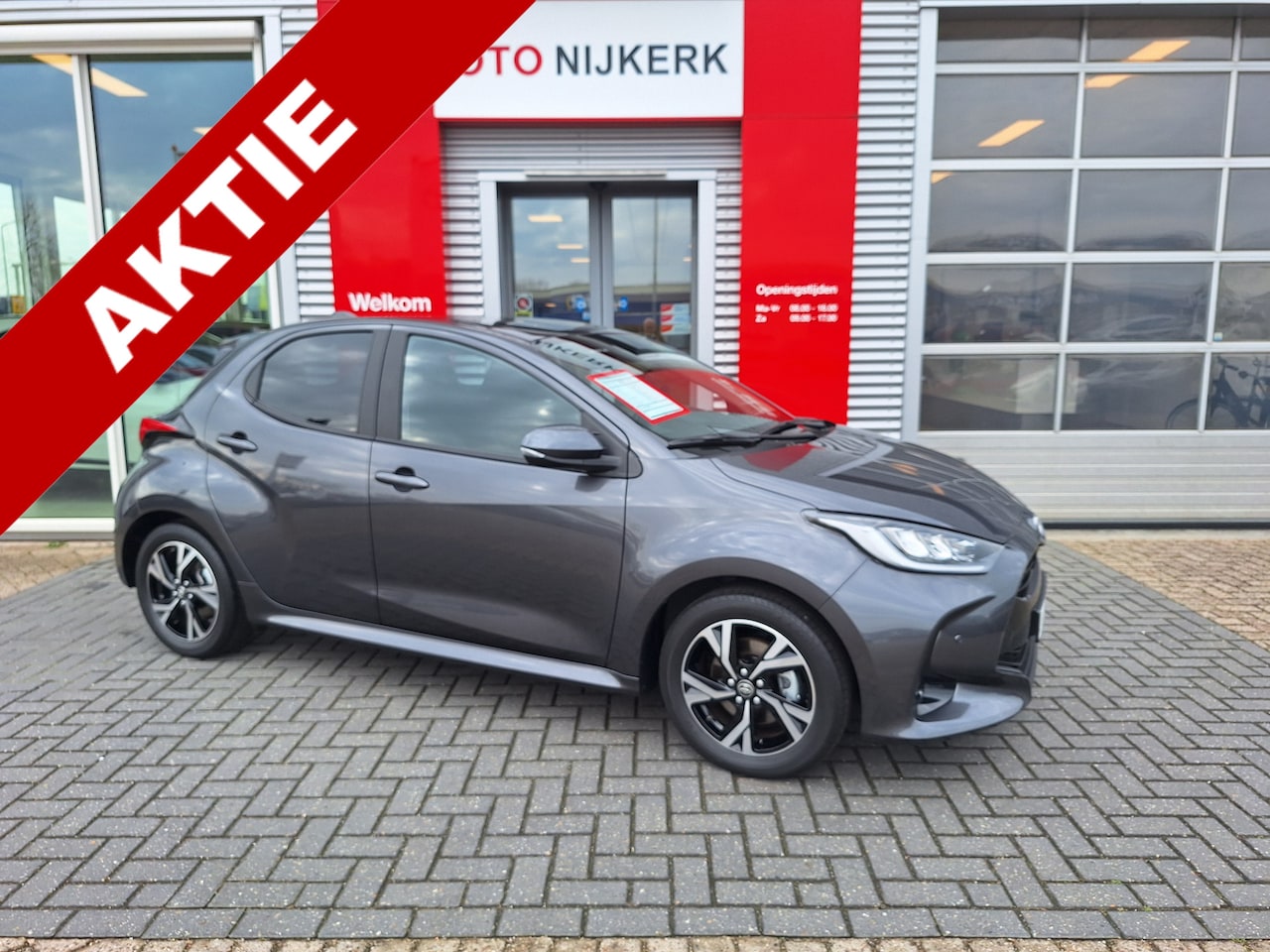 Toyota Yaris - 1.5 Hybrid 115 Dynamic Limited met Comfort Pack**Zomeraanbieding!! Gratis trekhaak** - AutoWereld.nl