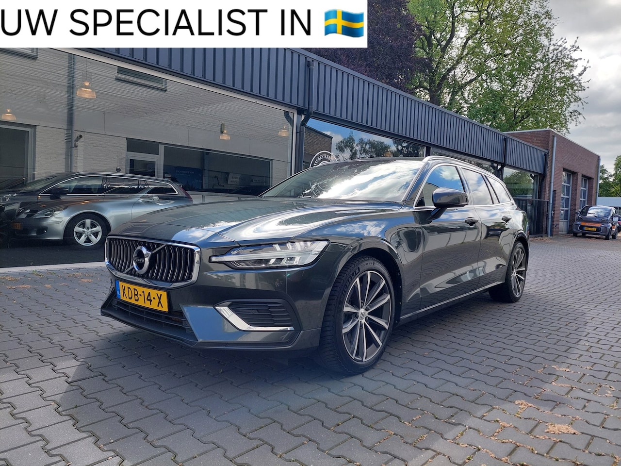 Volvo V60 - 2.0 T6 Recharge AWD Inscription Expression Leer Navi Clima PDC - AutoWereld.nl