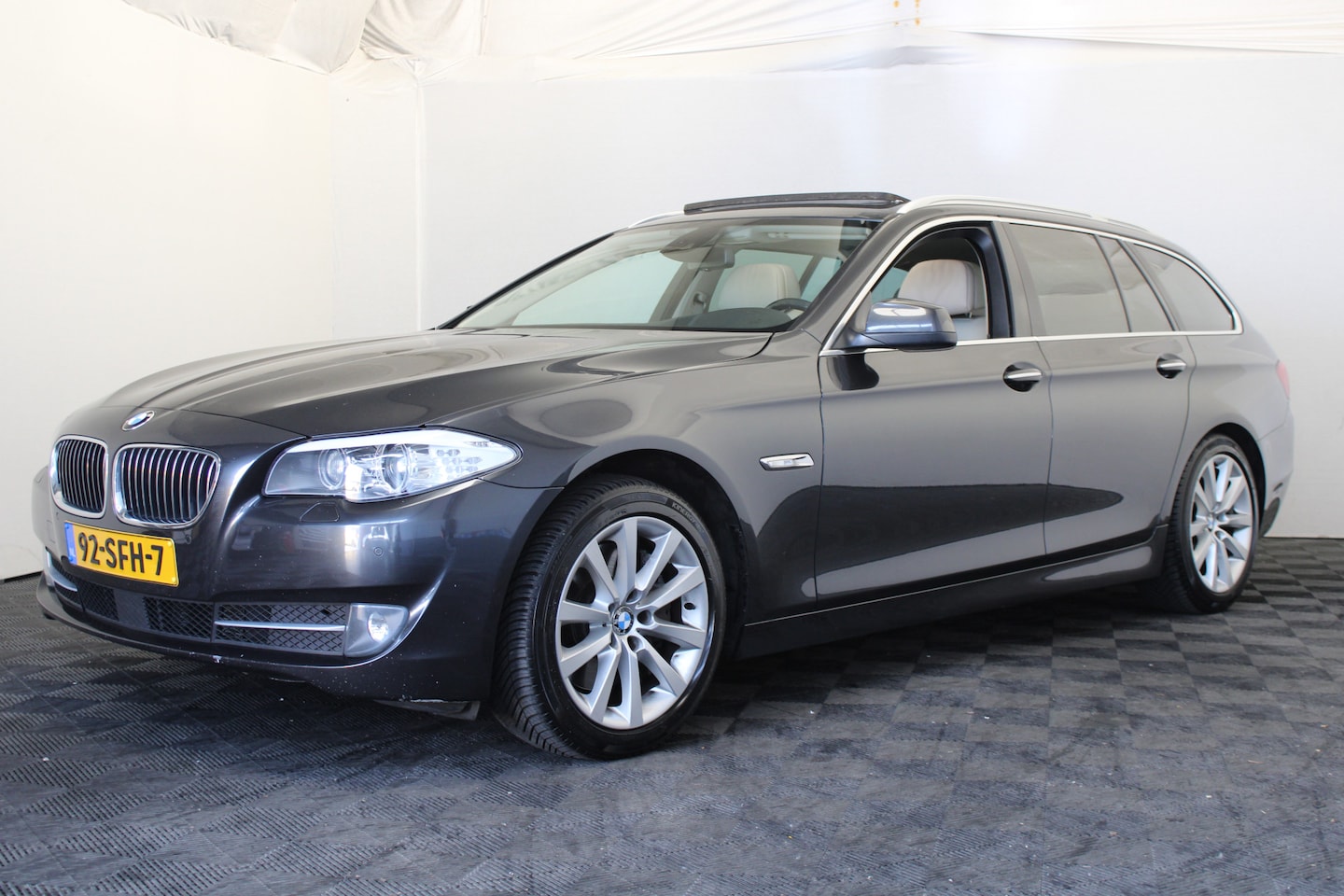 BMW 5-serie Touring - 535i High Executive 535i High Executive - AutoWereld.nl