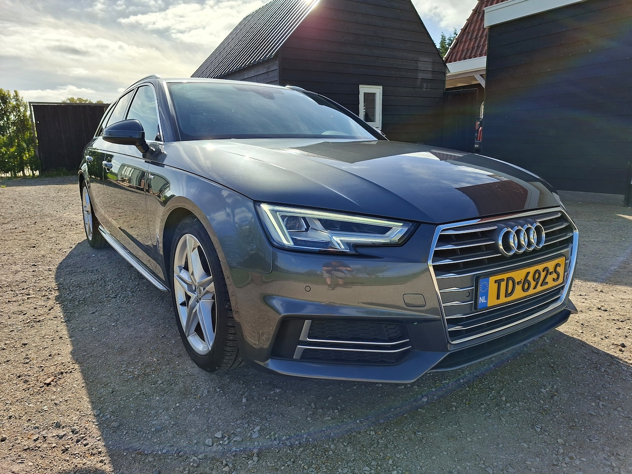 Audi A4 Avant - 1.4 TFSI Sport S line Edition 3x S Line - AutoWereld.nl